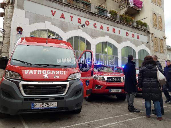 Pohvalna investicija u sigurnost – Vatrogascima predana tri vozila vrijedna 1,2 milijuna kuna