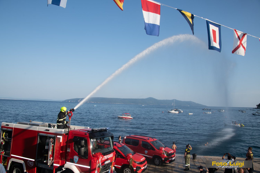 Primopredaja vatrogasnih vozila PVZ Liburnije